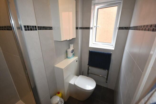 EN SUITE
