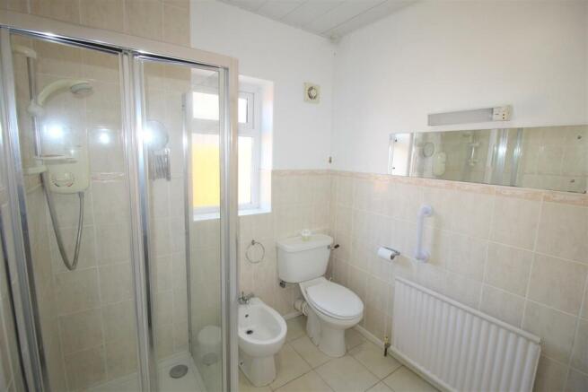 Hesketh Road, 14 - Bathroom 1.JPG