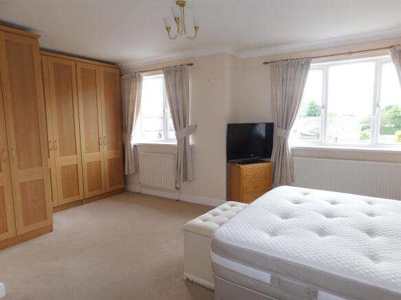 BEDROOM 1