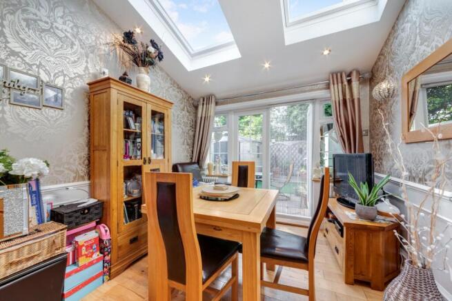 South Molton Road, London, E16 photo 4