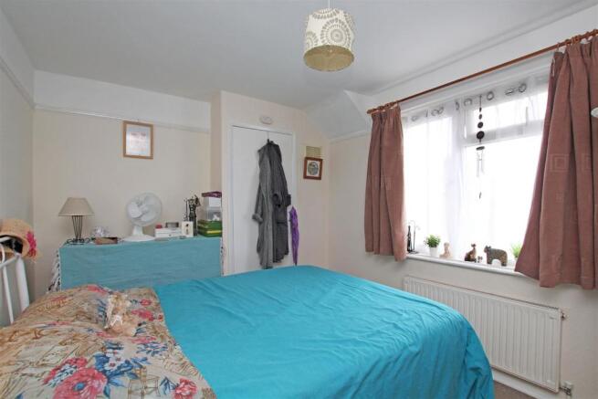 43GW - Bedroom one.jpg