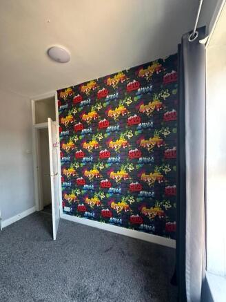 2 bed Terraced to rent Image 5