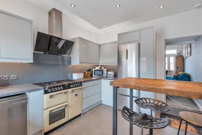 BREAKFAST KITCHEN