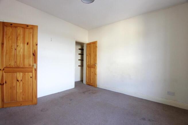 5. bedroom 1 (1).JPG