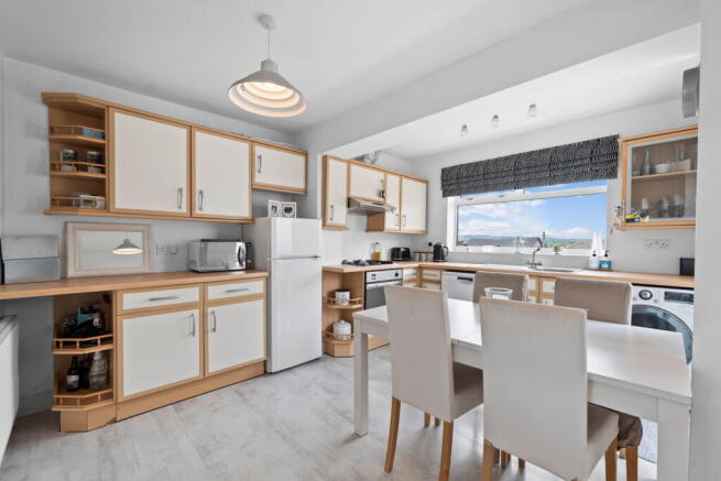 2 bed Semi-Detached for sale Image 7