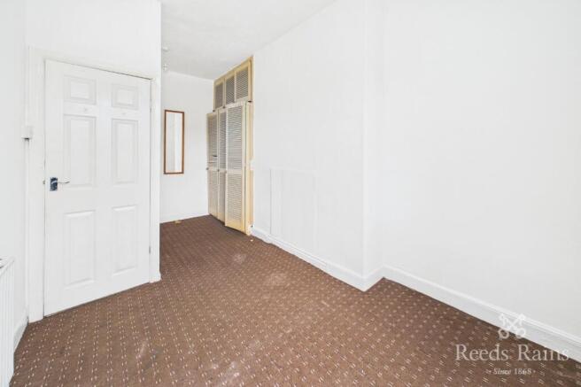 3 bed Terraced to rent Image 6