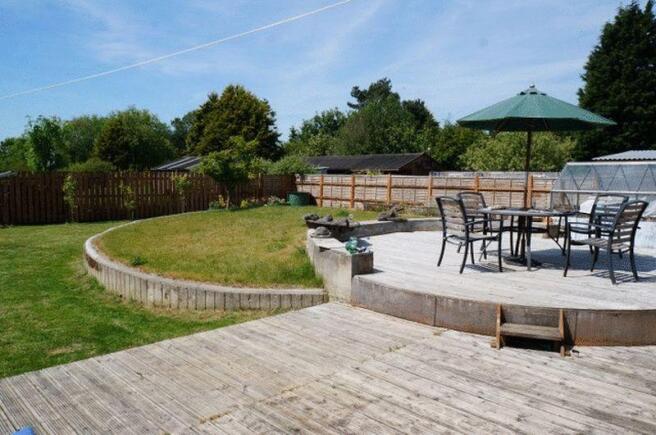 Garden & Decking