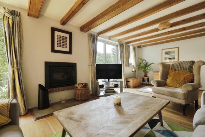 4 bed Detached for sale Image 9