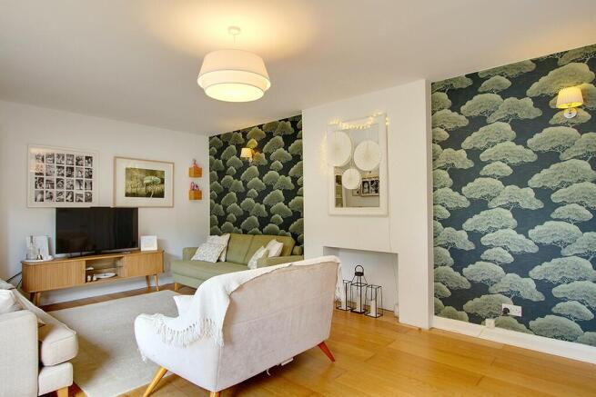 Sitting/dining room