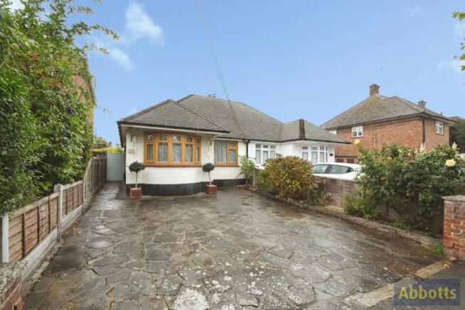 2-bed semi-detached on Creswick Avenue, RAYLEIGH, Essex, SS6, £350,000