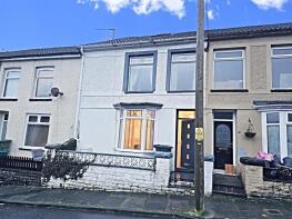 5, Glyn-mynach Street, Ynys-y-bwl, Pontypridd CF37 3DT