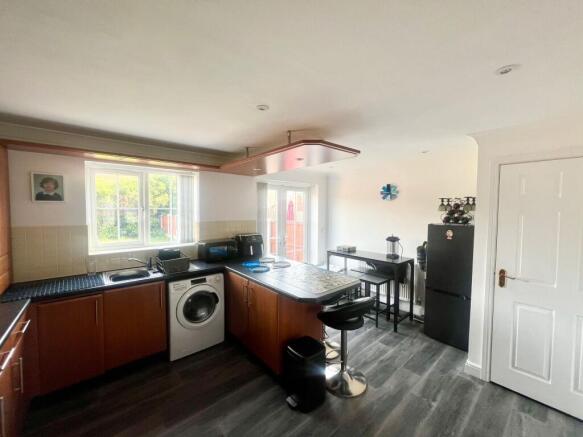 3 bed Terraced for sale Image 6