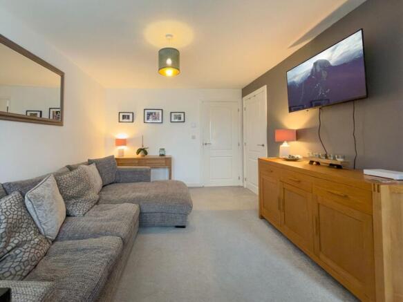 4 bed Detached for sale Image 11