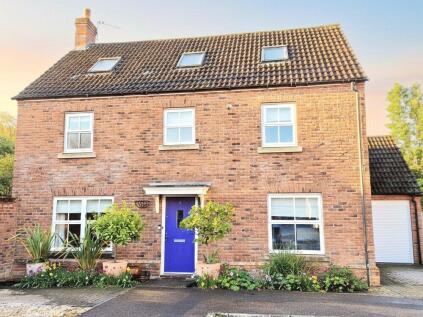 Tayberry Grove, Mortimer, Reading, Berkshire, RG7