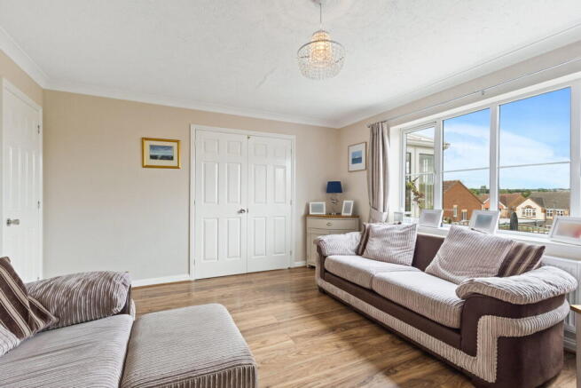 4 bed Detached for sale Image 9