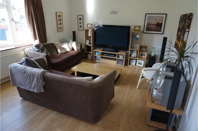 Lounge/Dining Room