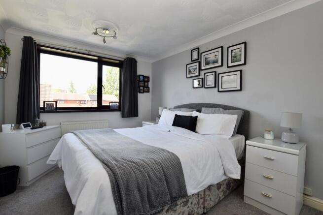3 bed Semi-Detached for sale Image 11