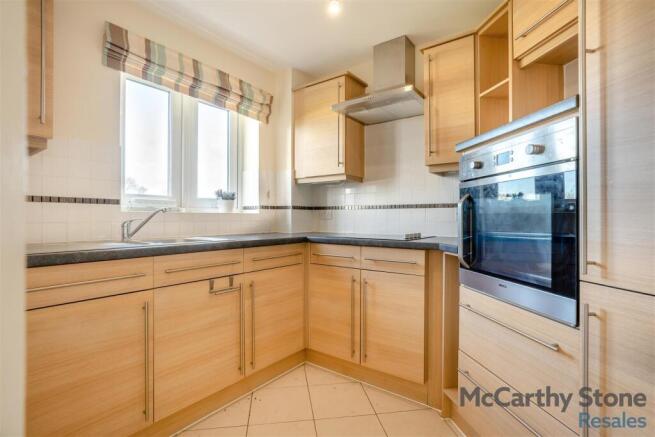 1 bed Apartment for sale Image 8