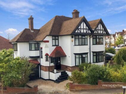 Hurst Avenue, Chingford, E4