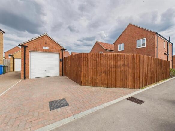 3 bed Detached for sale Image 12