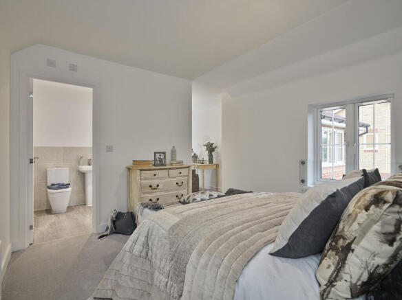 4 bed Detached for sale Image 9