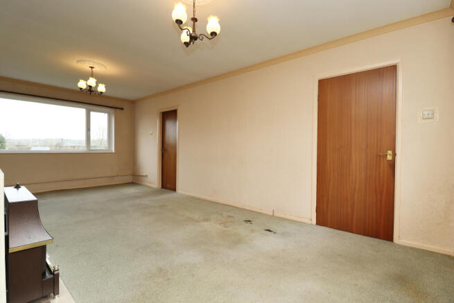 Sitting/Dining Room