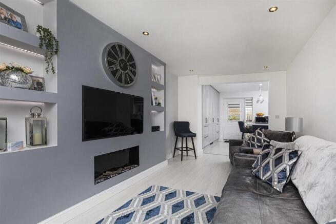 4 bed Town House for sale Image 6
