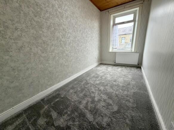 3 bed Terraced to rent Image 9