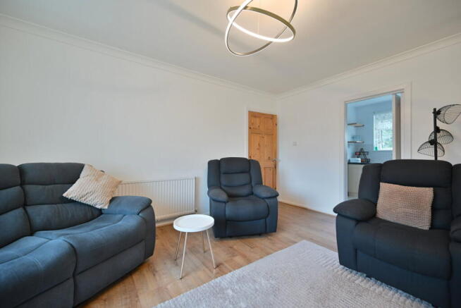 2 bed Flat for sale Image 6