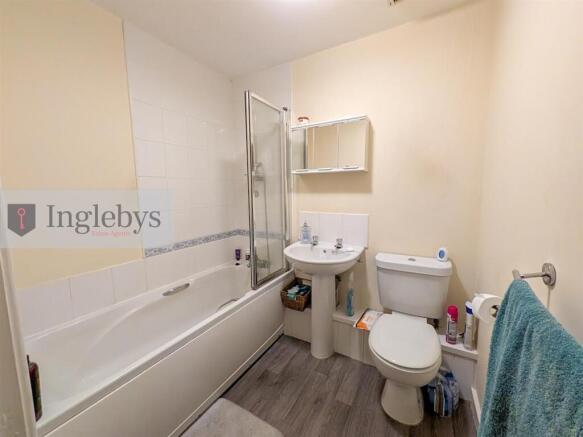 2 bed Apartment for sale Image 10