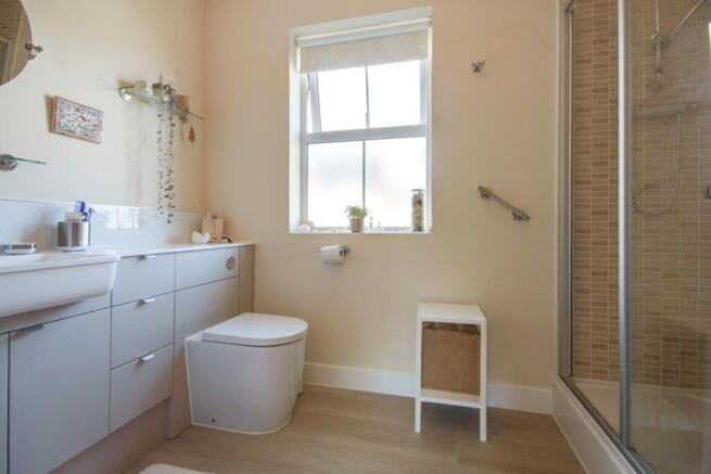 bedroom 1 ensuite