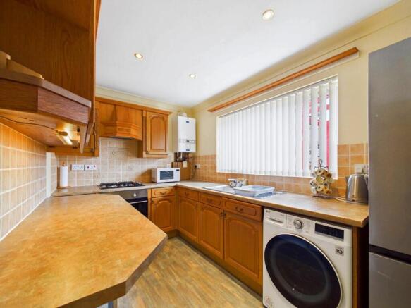 2 bed Semi-Detached Bungalow for sale Image 5