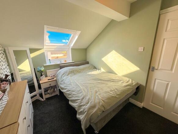 3 bed Semi-Detached for sale Image 9