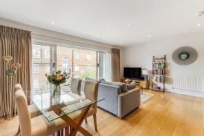 Flat 6, 104, Triangle Place, London SW4 7EQ
