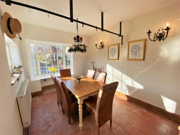 Dining Room 711