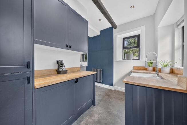 3 bed Semi-Detached for sale Image 8