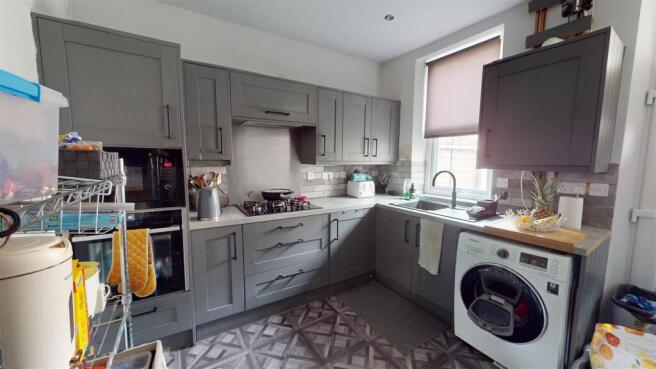 3 bed Terraced for sale Image 4