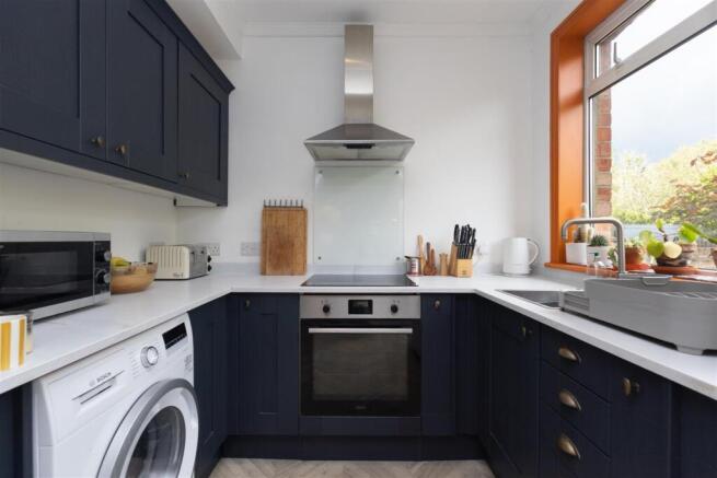 Open plan living/kitchen