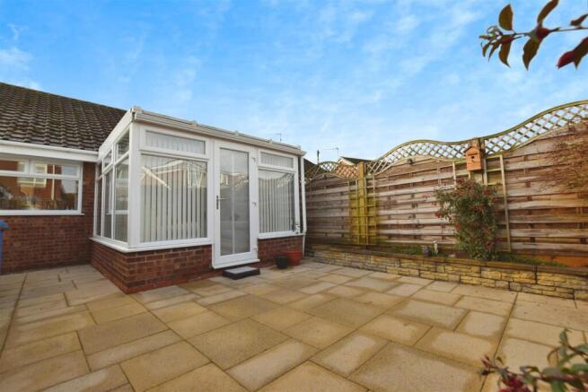 5fa95f8a-garden 20cons.JPG