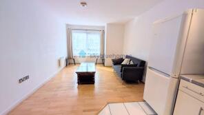 Flat 5, 240 The Strand, Welford Road, Leicester LE2 6BD