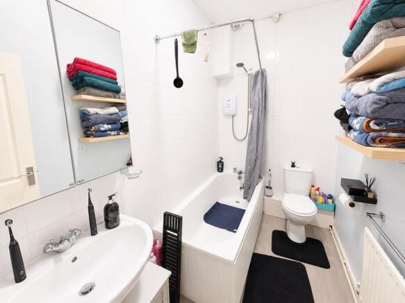 2 bed Terraced for sale Image 5