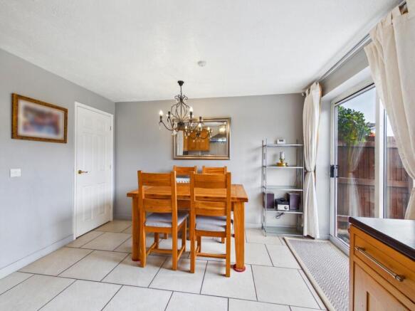 3 bed Link Detached House for sale Image 8