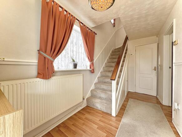 London Heights, Dudley, DY1 photo 4