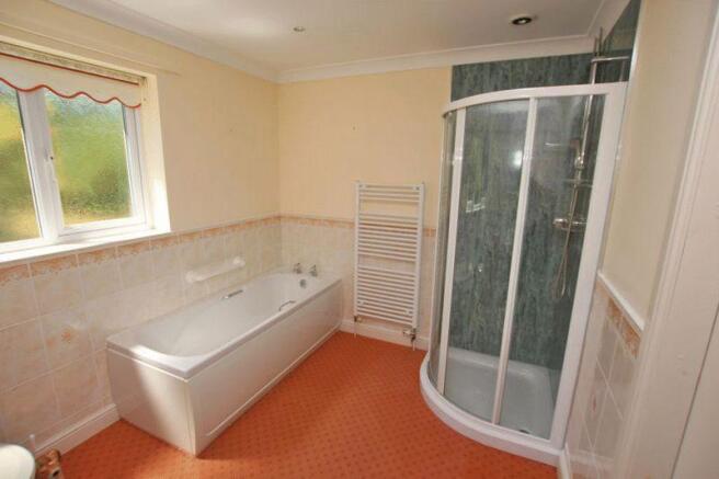 Family Bathroo...
