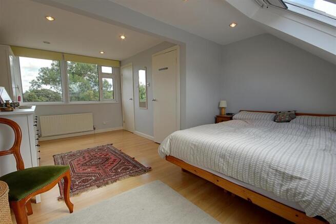 Master Bedroom 1.jpg