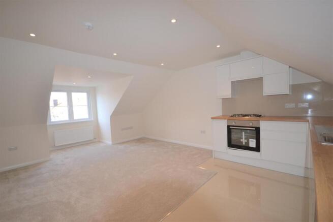 Open plan living / kitchen