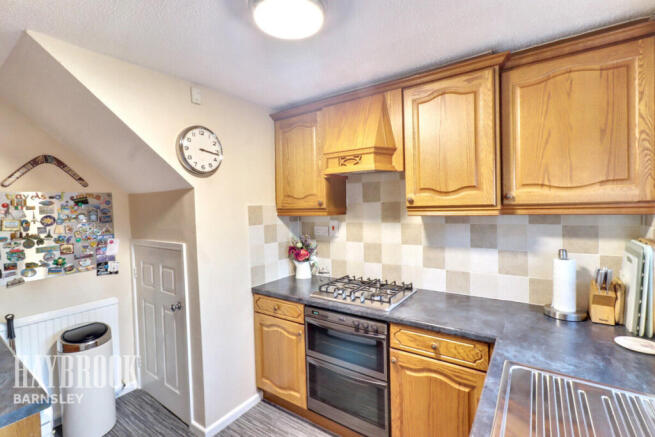 4 bed Detached for sale Image 6