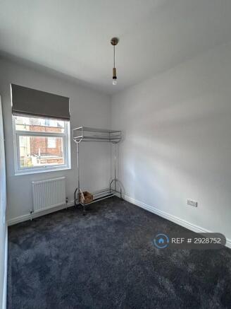 2 bed Terraced to rent Image 12