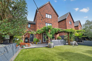 16, Chalice Close, Hampton Gardens, Peterborough PE7 8RL