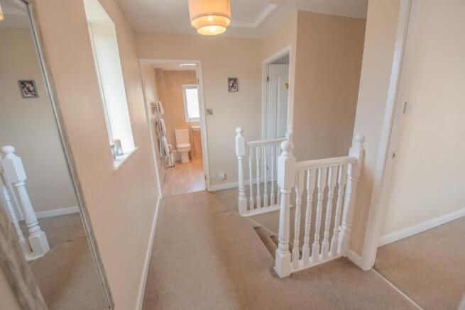 3 bed Semi-Detached for sale Image 9